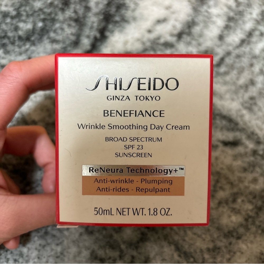 Shiseido Benefiance Wrinkle Smoothing Day Cream SPF23 Sunscreen 1.7oz New In Box
